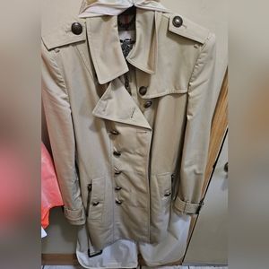 Mid length Chelsea Burberry coat